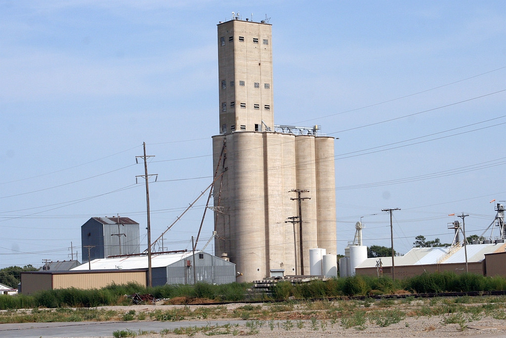 Silo near the BNSF main